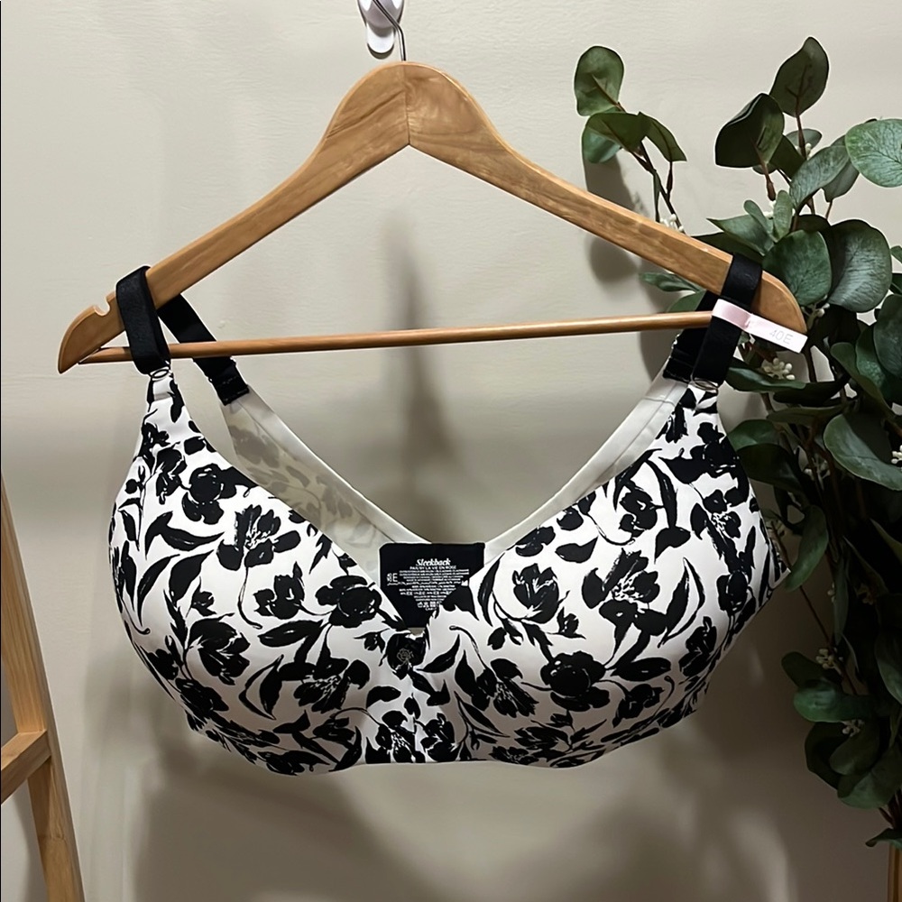 La Vie En Rose White with Black Floral Wireless Bra Size 40E